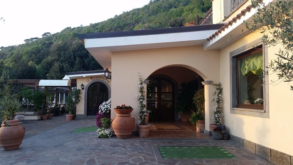 Hotel Villa Degli Angeli Castel Gandolfo Exterior photo