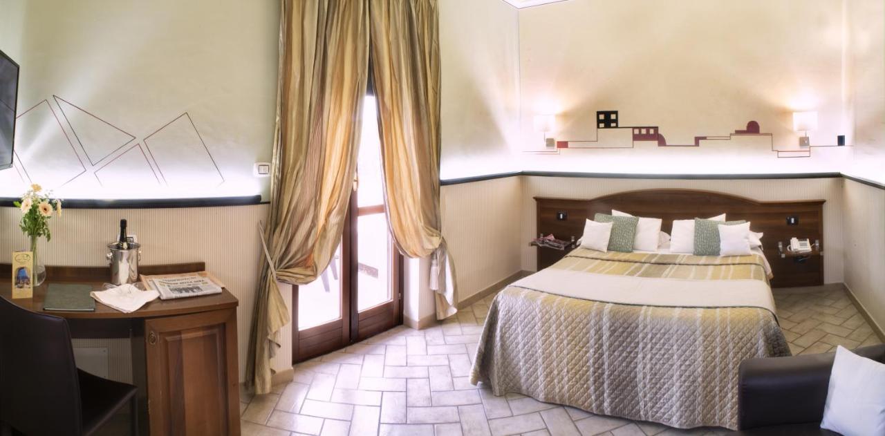 Hotel Villa Degli Angeli Castel Gandolfo Exterior photo